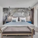 Laurentum Hotel