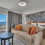 Laurentum Hotel