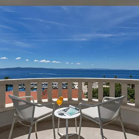 Laurentum Hotel 4*