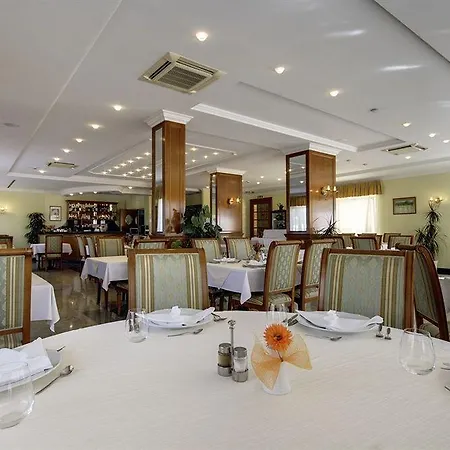 Laurentum Hotel 4*