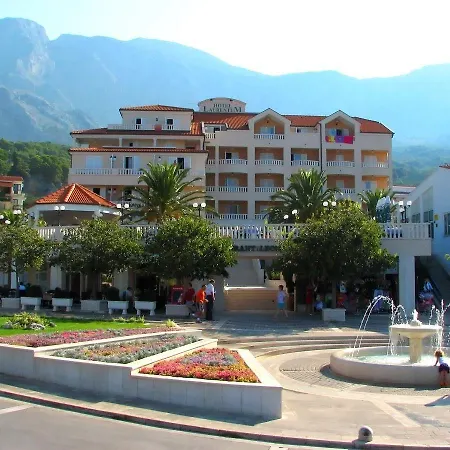 Laurentum Hotel