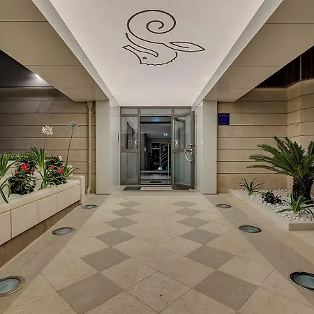 Laurentum Hotel