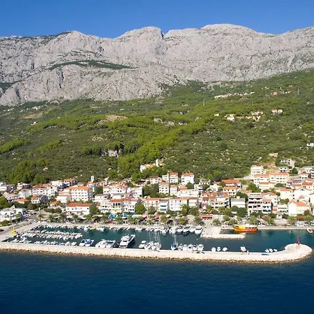 Laurentum Hotel