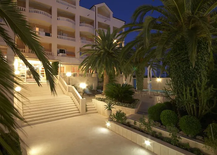 فندق Laurentum 4*